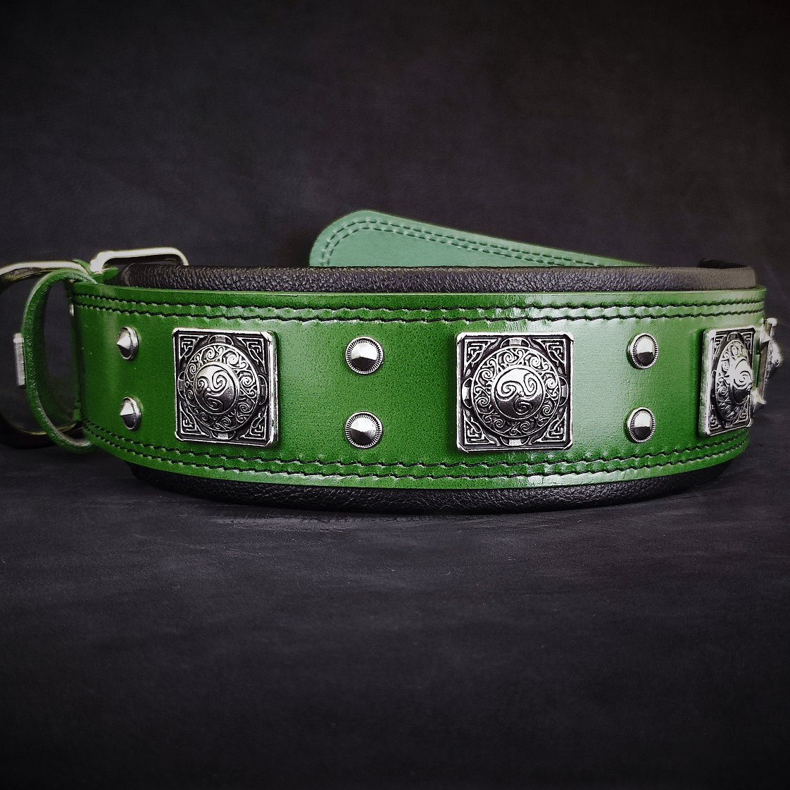 The Eros collar 2.5 inch wide Green